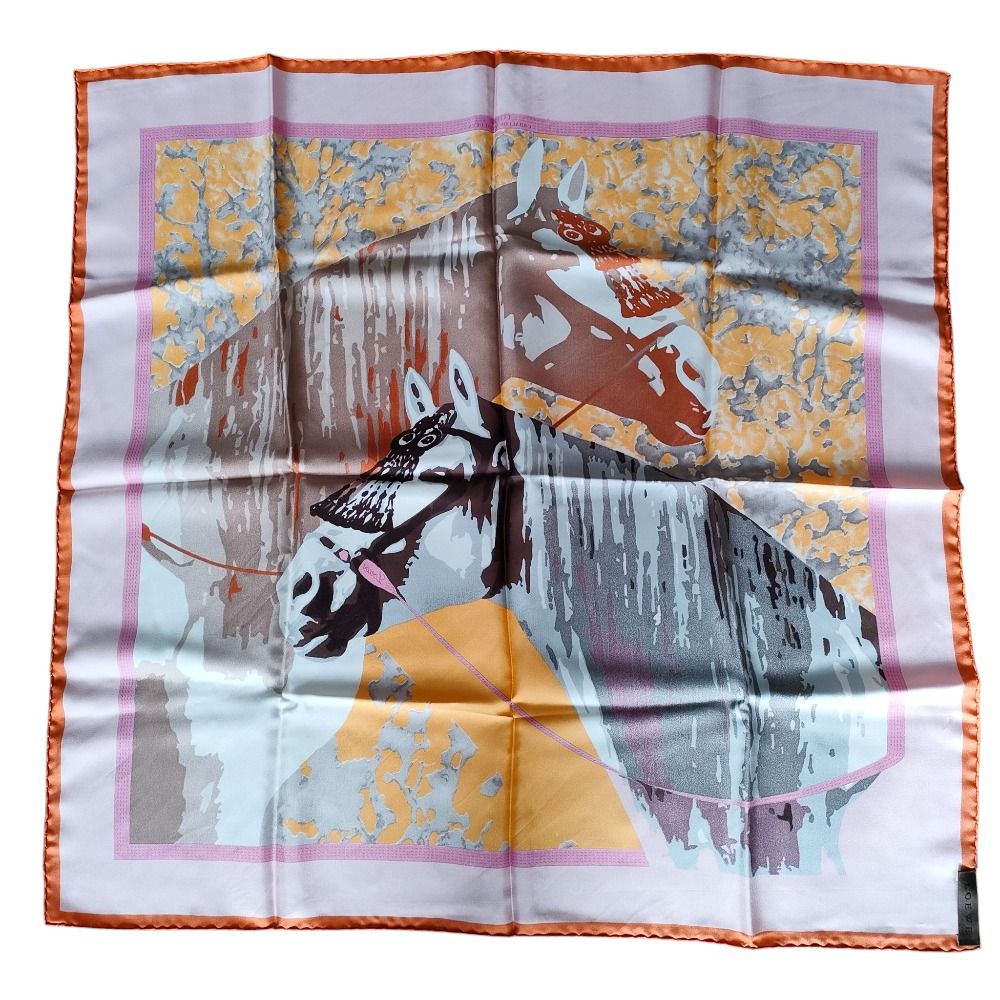 LOEWE ロエベ シルク100％ 馬 ホース柄 バンダナ スカーフ ピンク系 レディース 古着