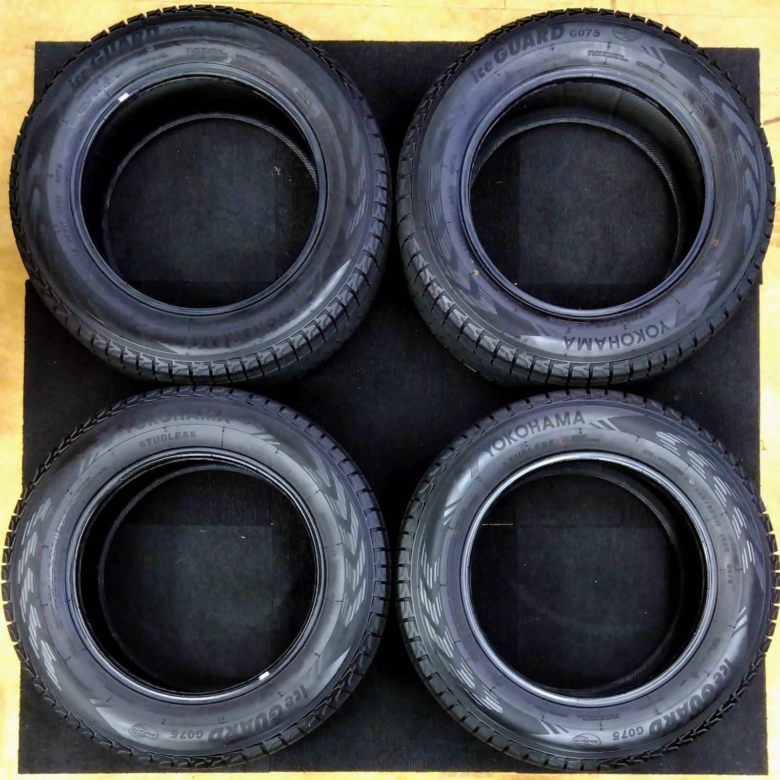 225|65 R 17 スタッドレスタイヤ ４本セット iceGUARD 17インチ 2021年製 SUV ミニバン