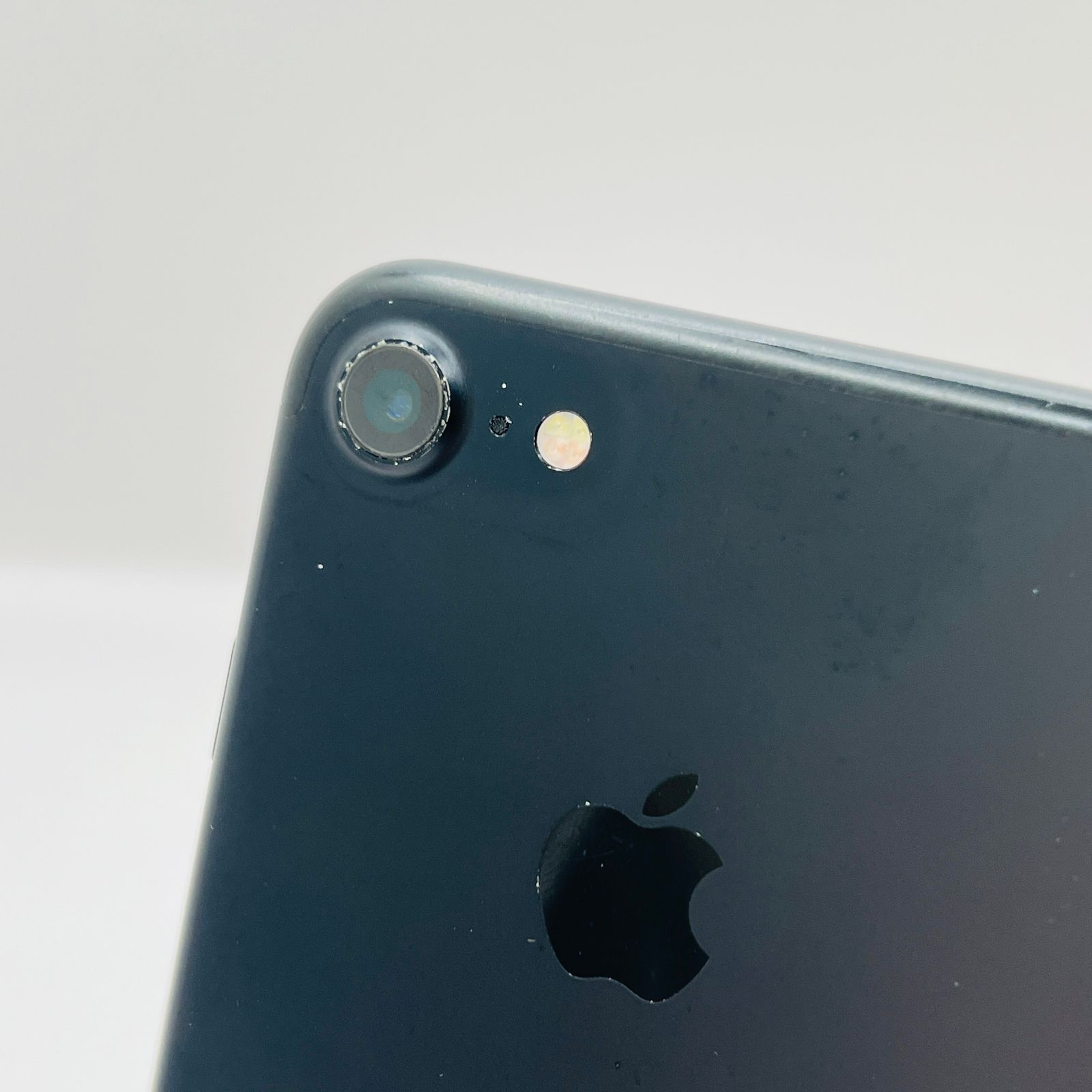 au iPhone7 32GB ブラック MNCE2J/A SIMロック解除済み 利用制限〇