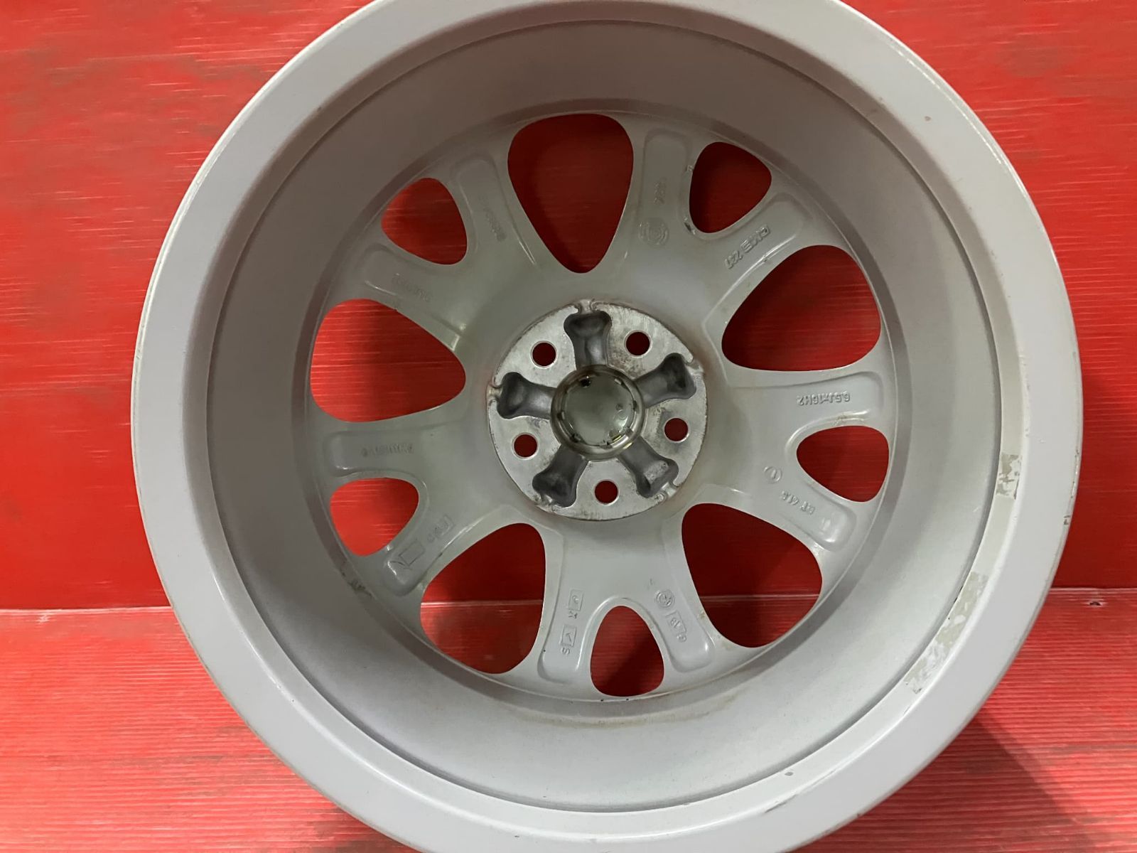 中古ホイール[16x6.5+41.5 98/5H hub57mm アルファロメオ 147純正] 4本