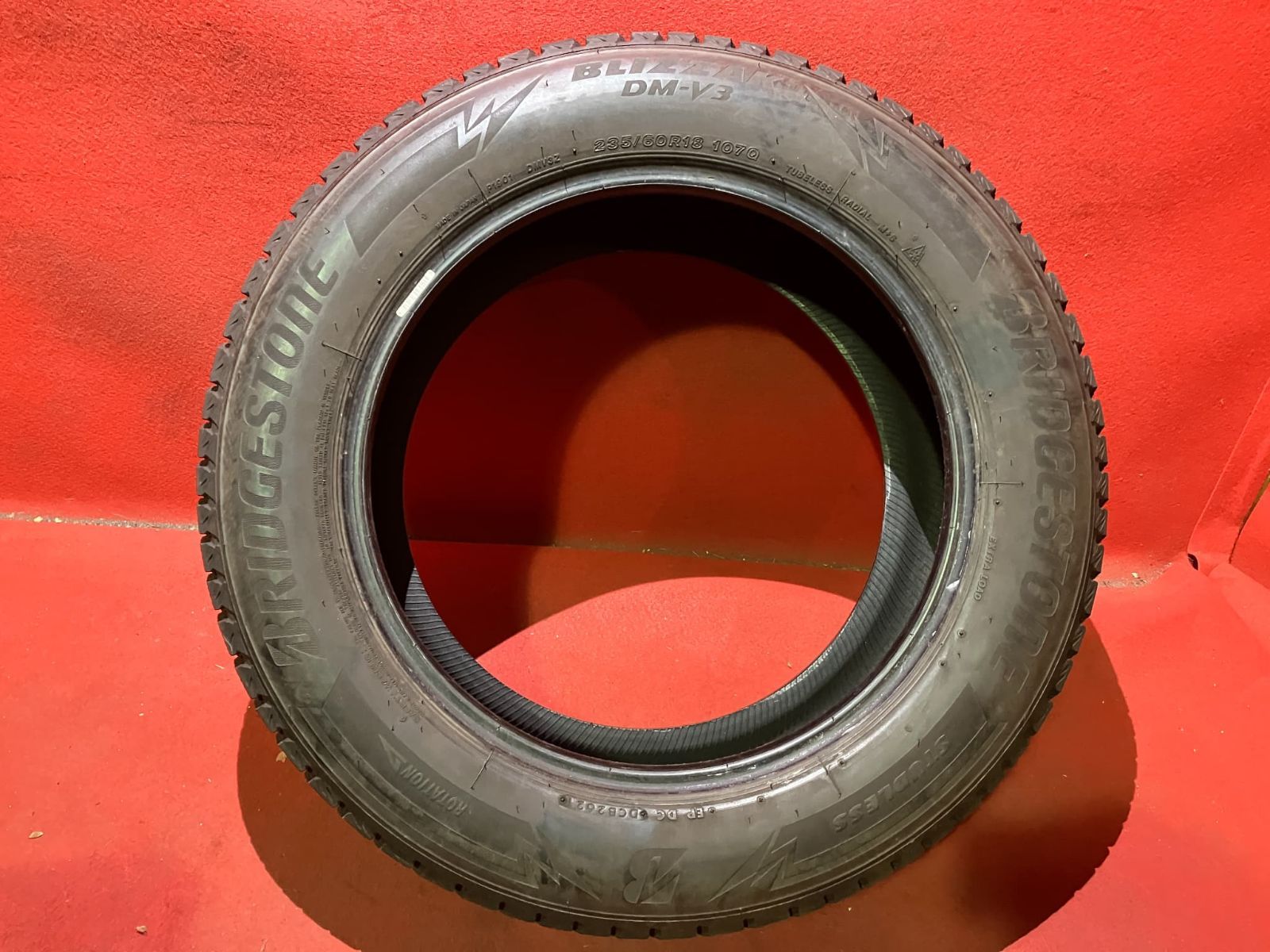 スタッドレスタイヤ