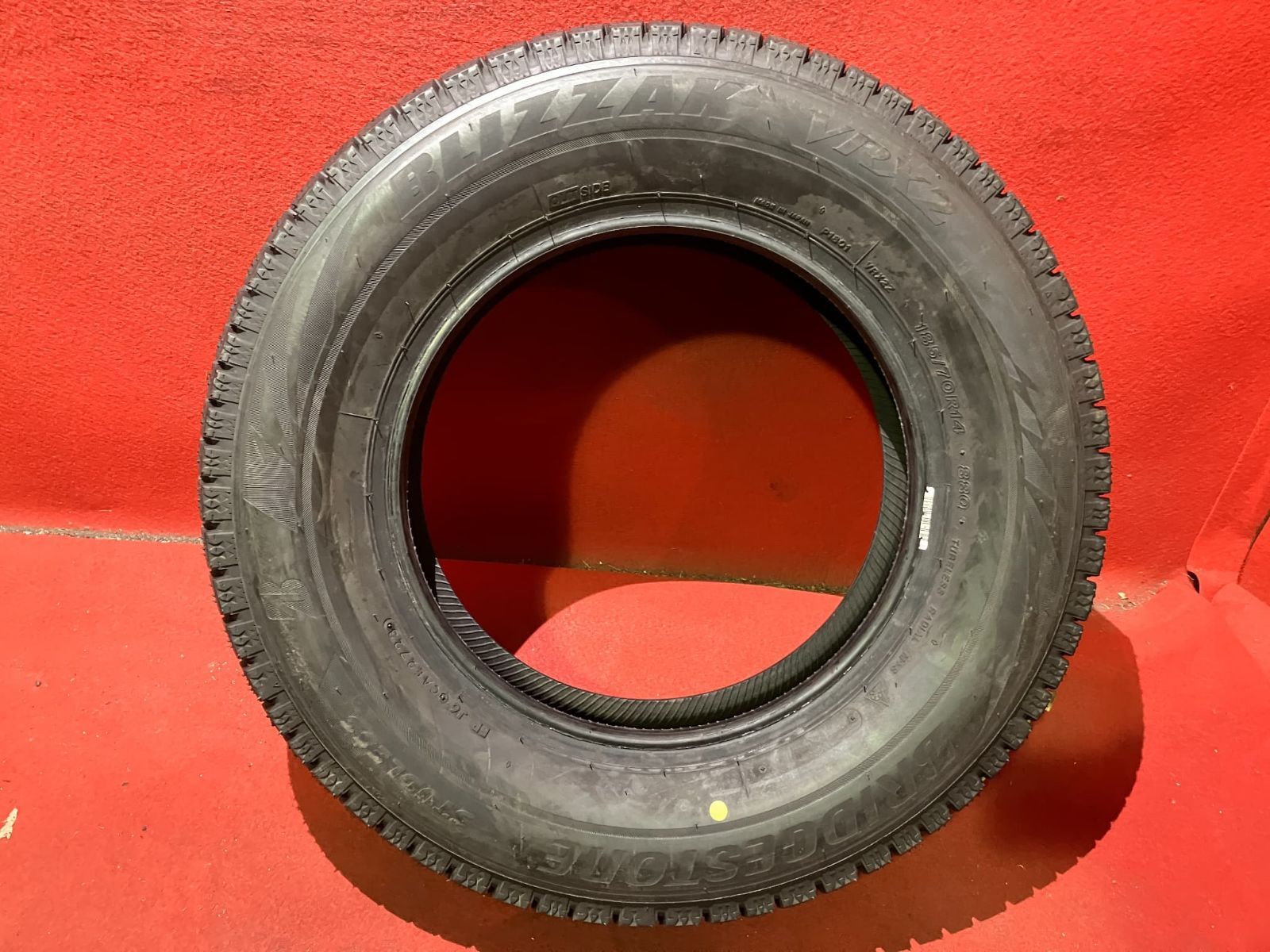 スタッドレスタイヤ 185|70 R 14 VRX 2 4本SET