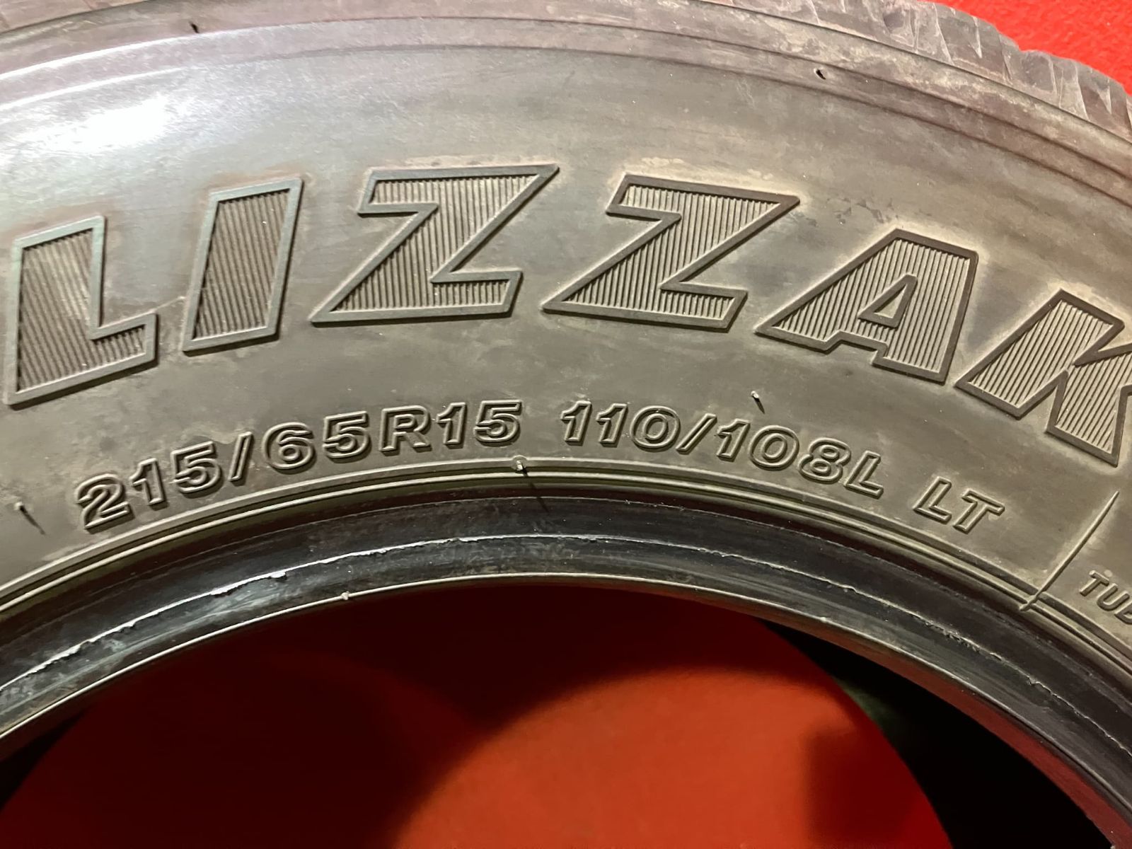 スタッドレスタイヤ 215|65