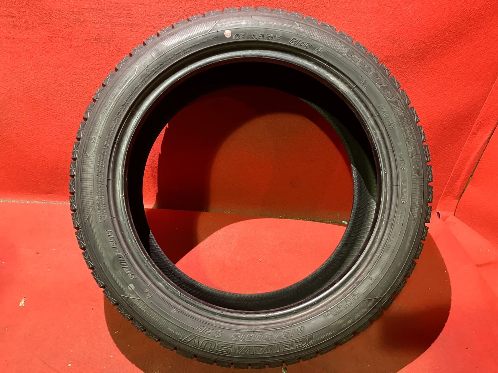 スタッドレスタイヤ