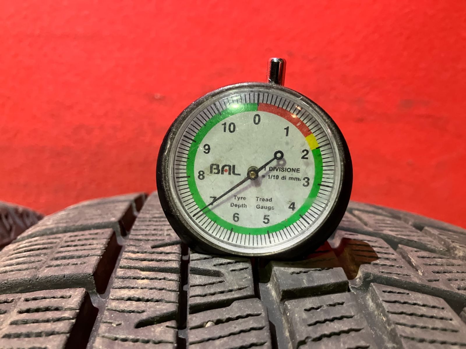 スタッドレスタイヤ 225|45 R 19 IG 60 4本SET