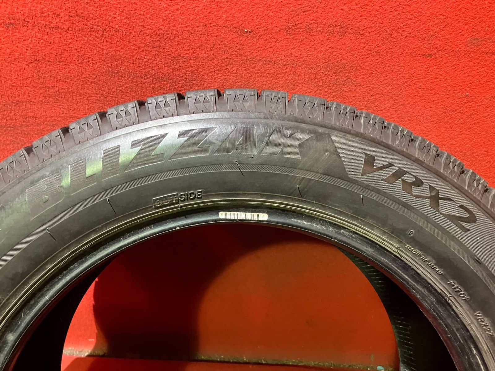 スタッドレスタイヤ 235|55