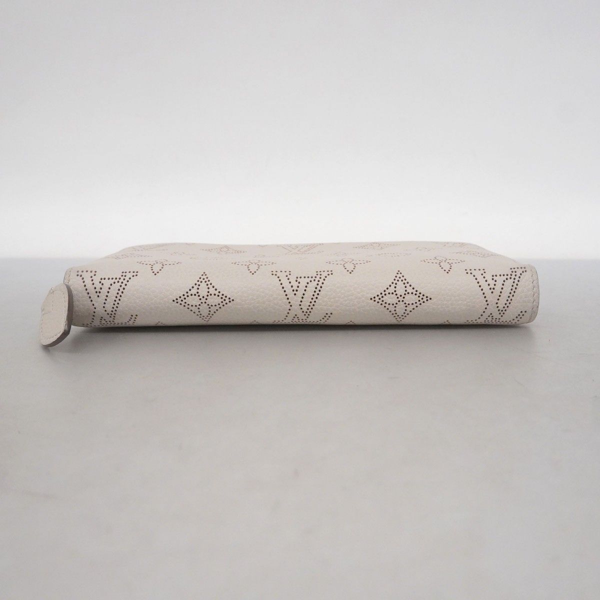 ☆SALE【5pd6017-k】ルイヴィトン 長財布 マヒナ ジッピーウォレット