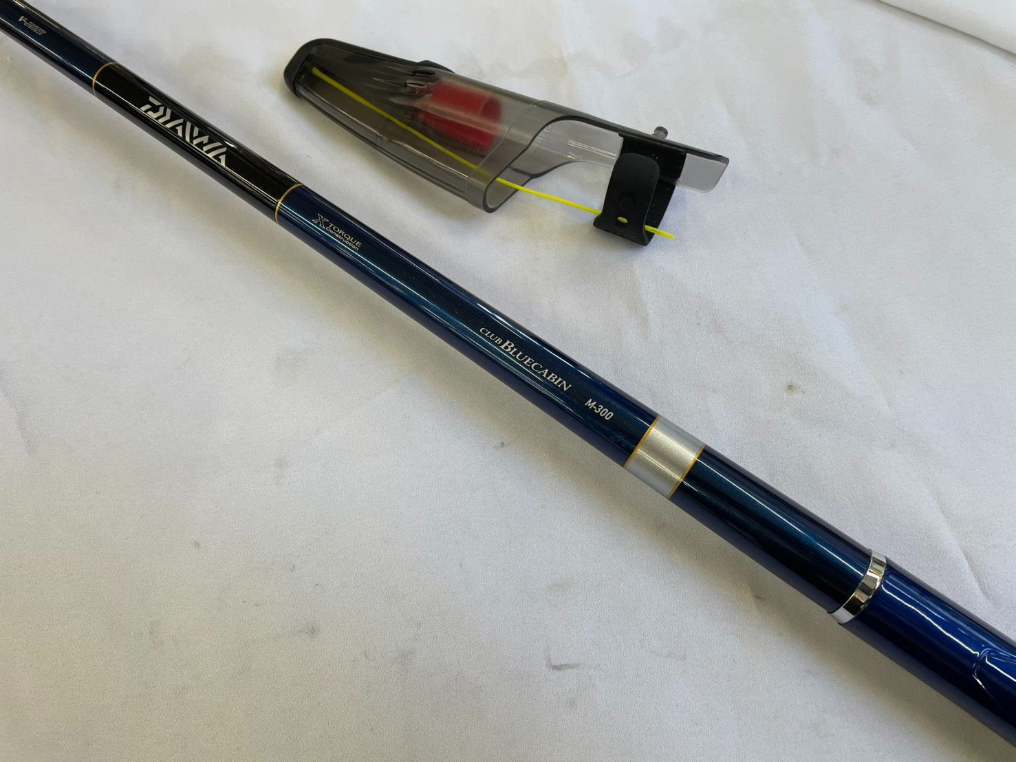 送料無料 美品 ダイワ CBC クラブブルーキャビン M－300 海上