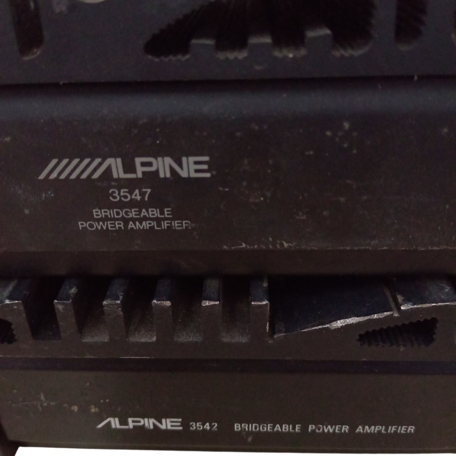 X01076 パワーアンプ本体のみ ALPINE 3547 2個セット オーディオ 