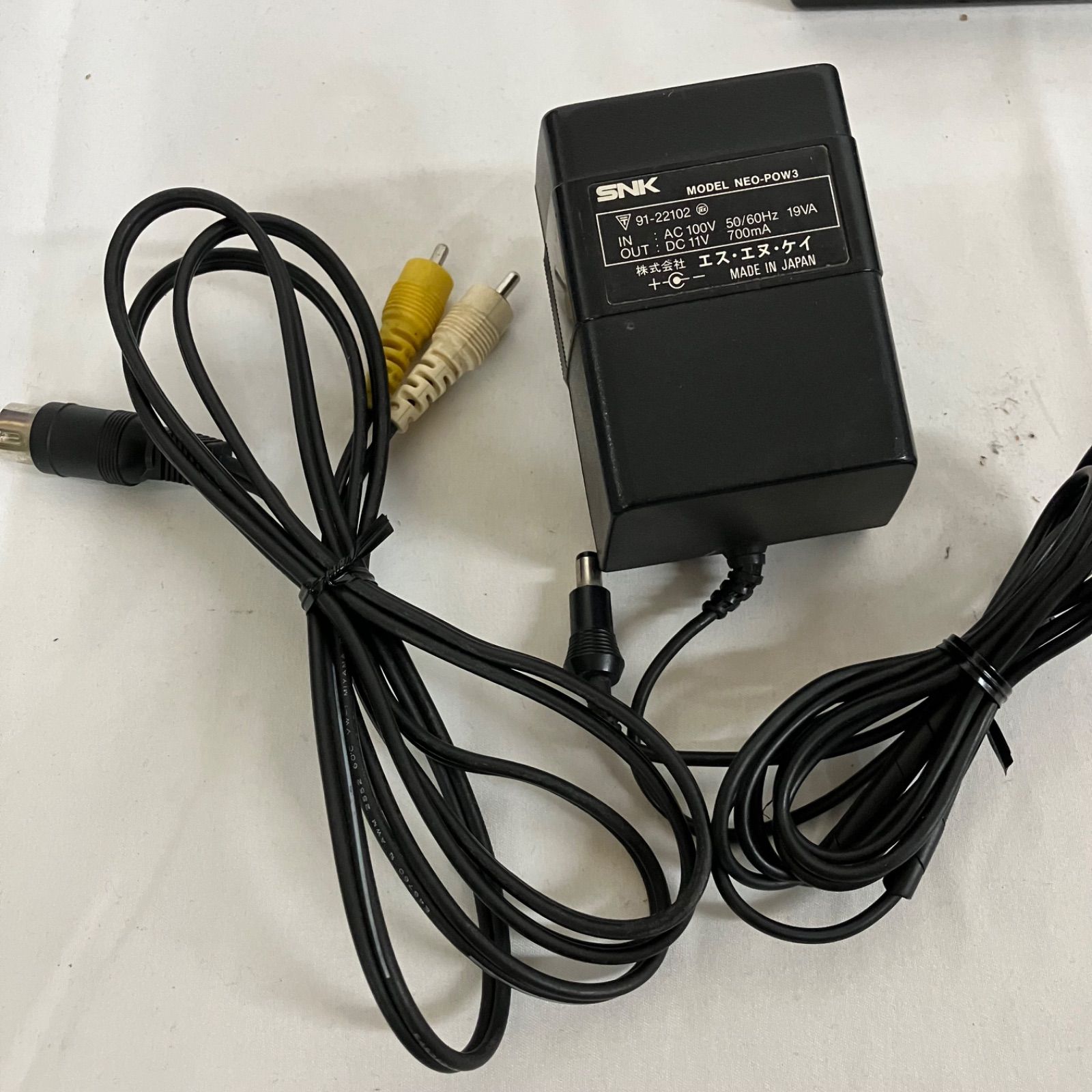 NEOGEO - ネオジオ本体　コントローラー二個　箱無し＋餓狼伝説スペシャル 中古 NEO-GEO ネオジオ 本体 餓狼伝説スペシャル 本体のみ 箱無し