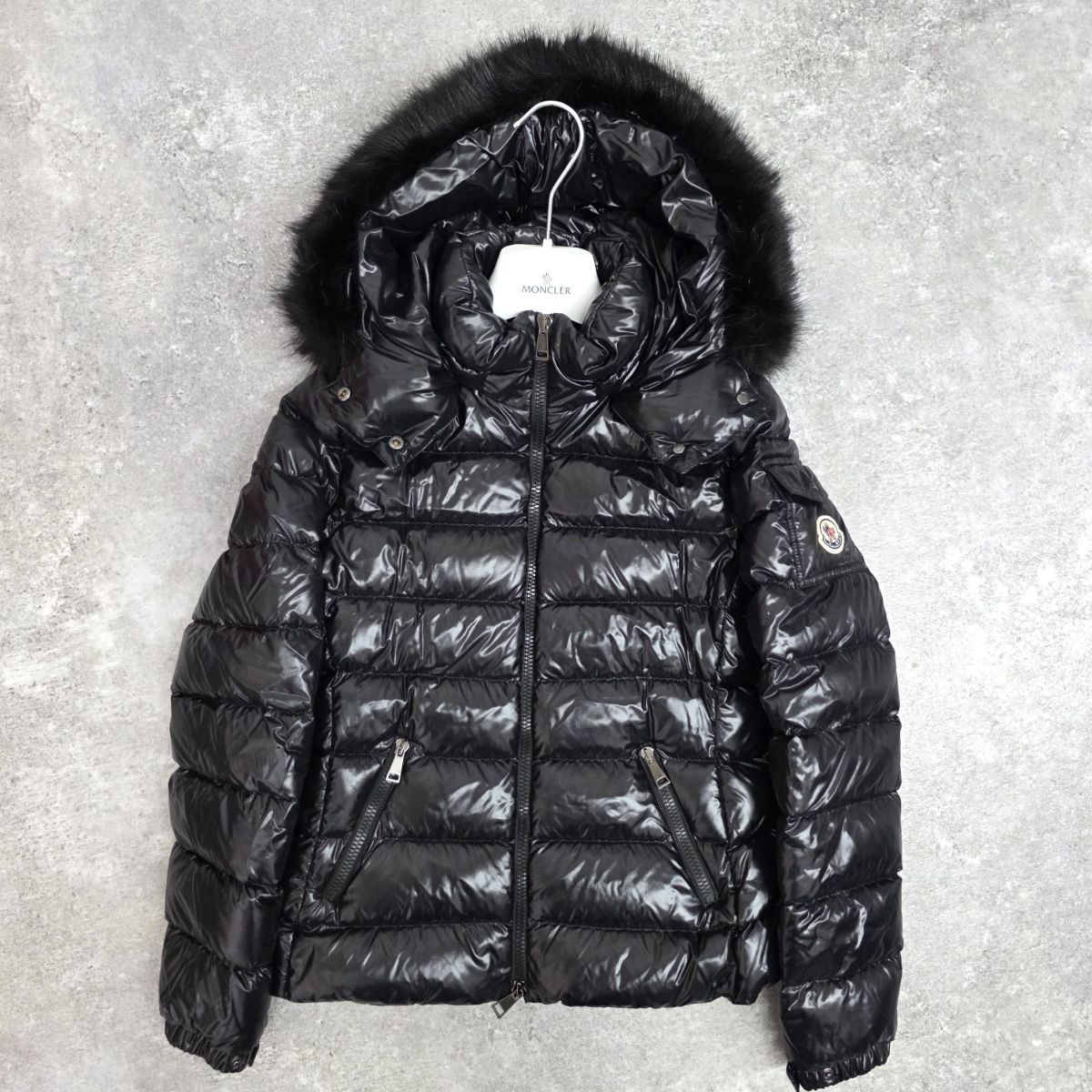 定価35万 極美品！ MONCLER モンクレール BADYF バディファー ショート