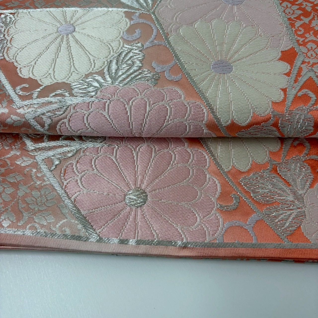 袋帯 唐織 菊 宝尽くし 唐草 織り出し 正絹 着物 MA-3074 - メルカリ