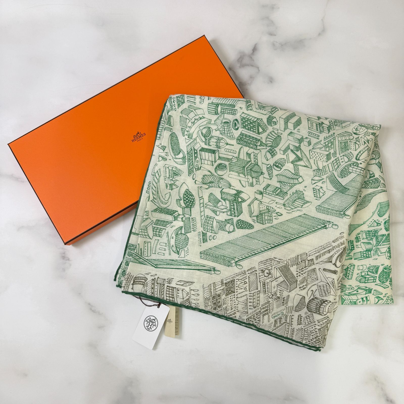 カヴァリエール ホワイト