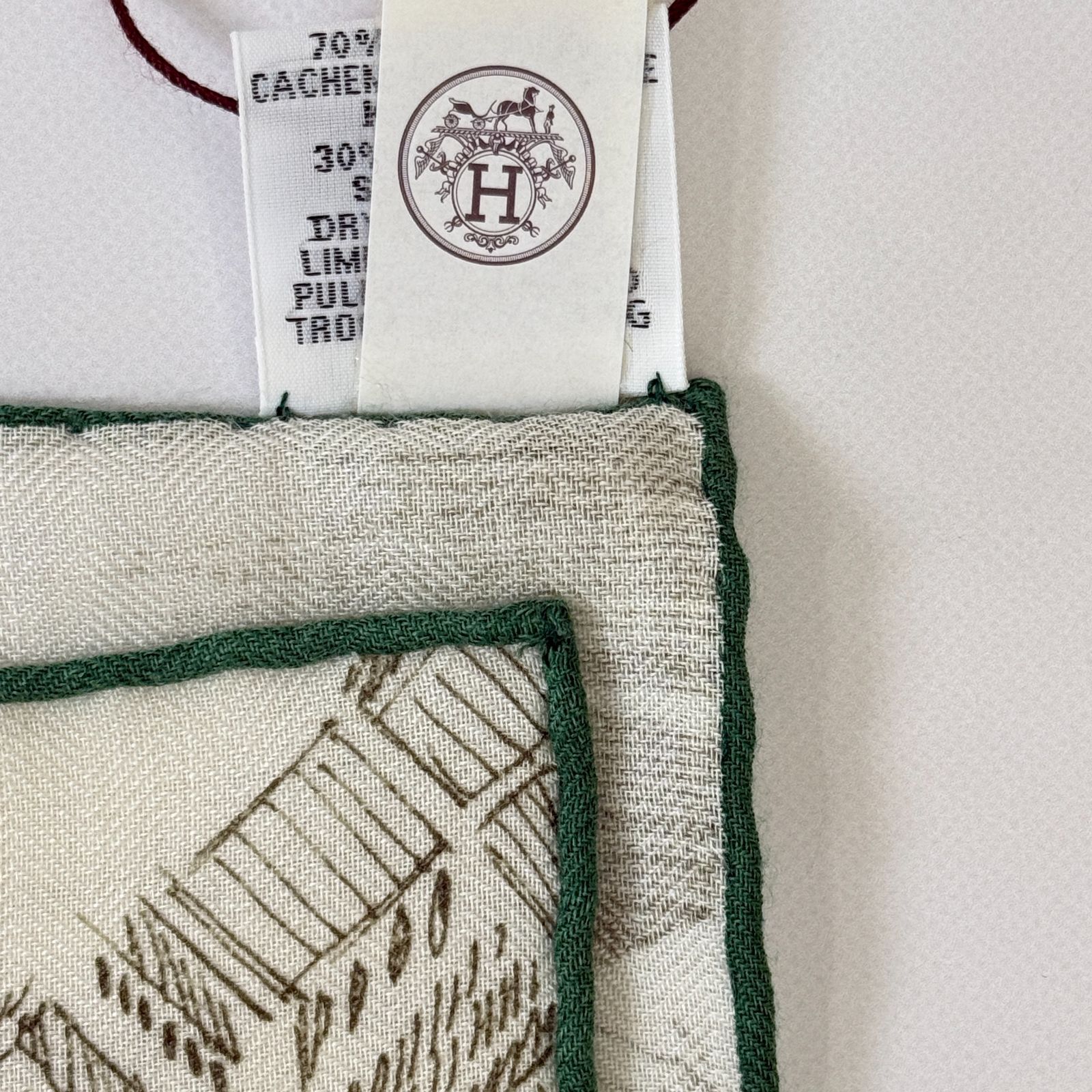 カヴァリエール ホワイト