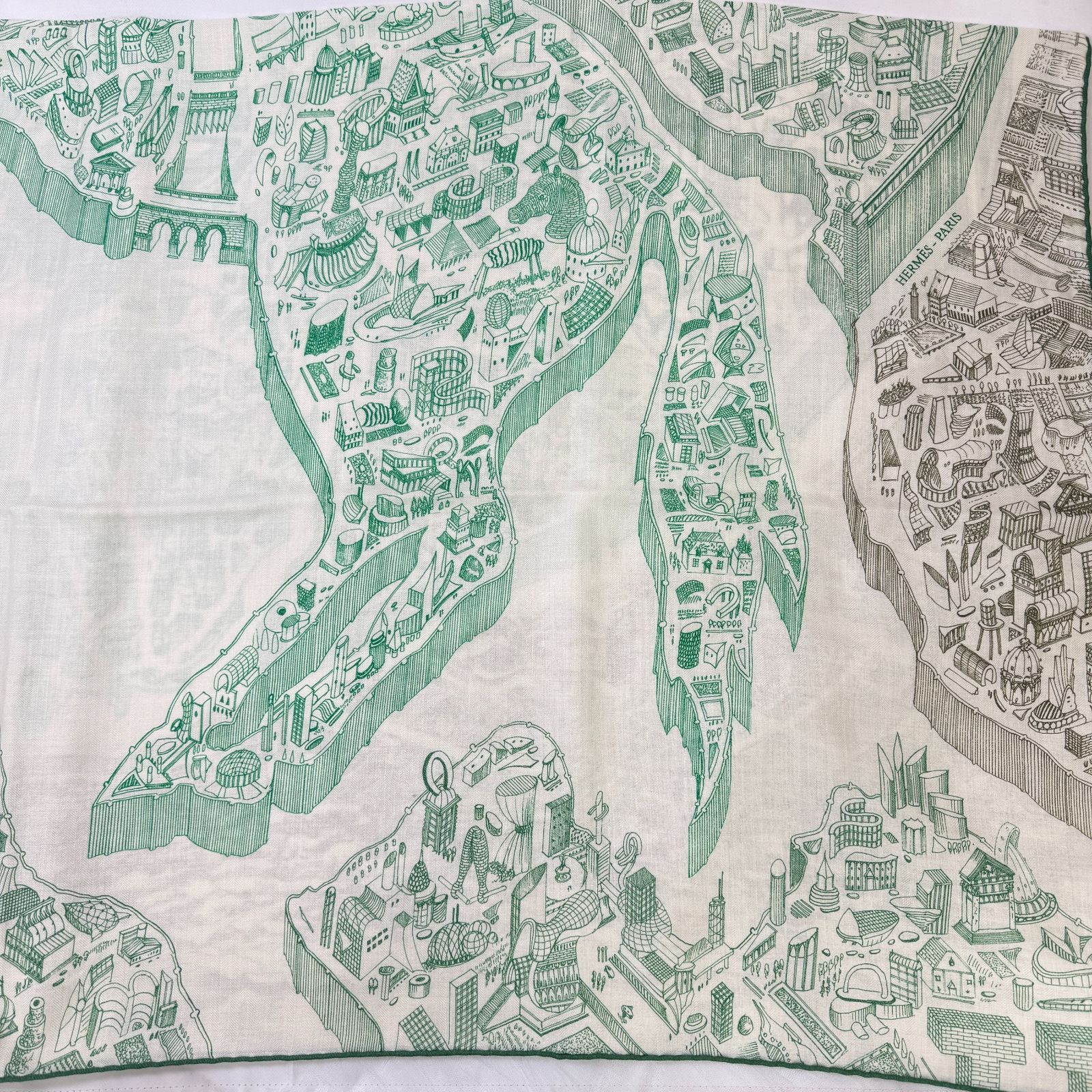 カヴァリエール ホワイト