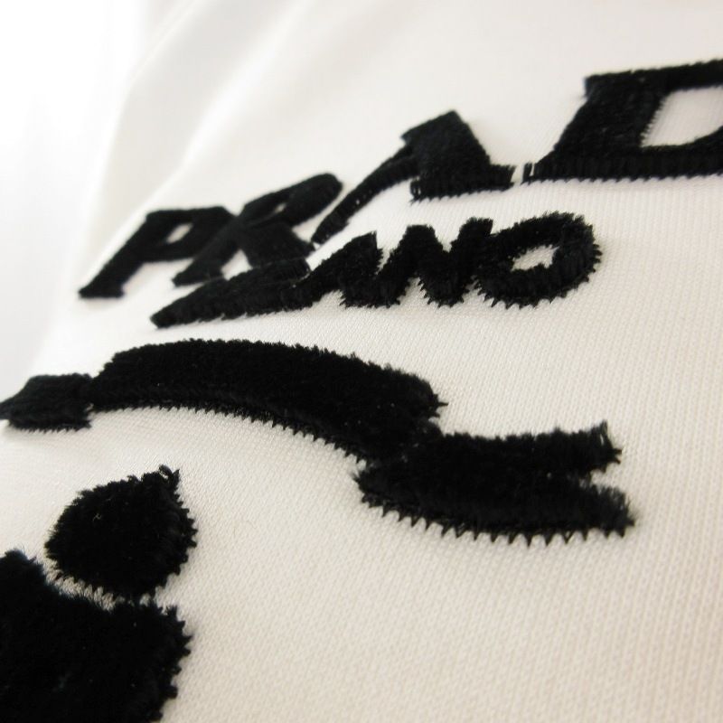 PRADA プラダ クルーネックスウェット UJL207 S221 1Z54 ロゴワッペン