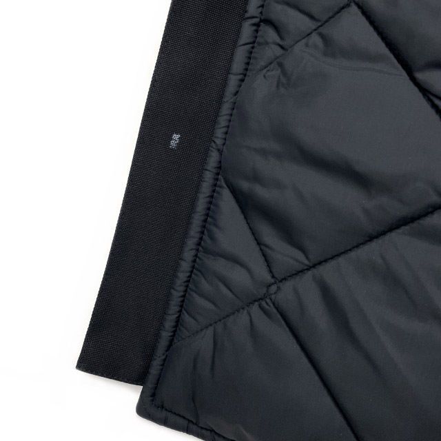 カーハート ダックベスト US購入(M/T)黒 181218 - メルカリ