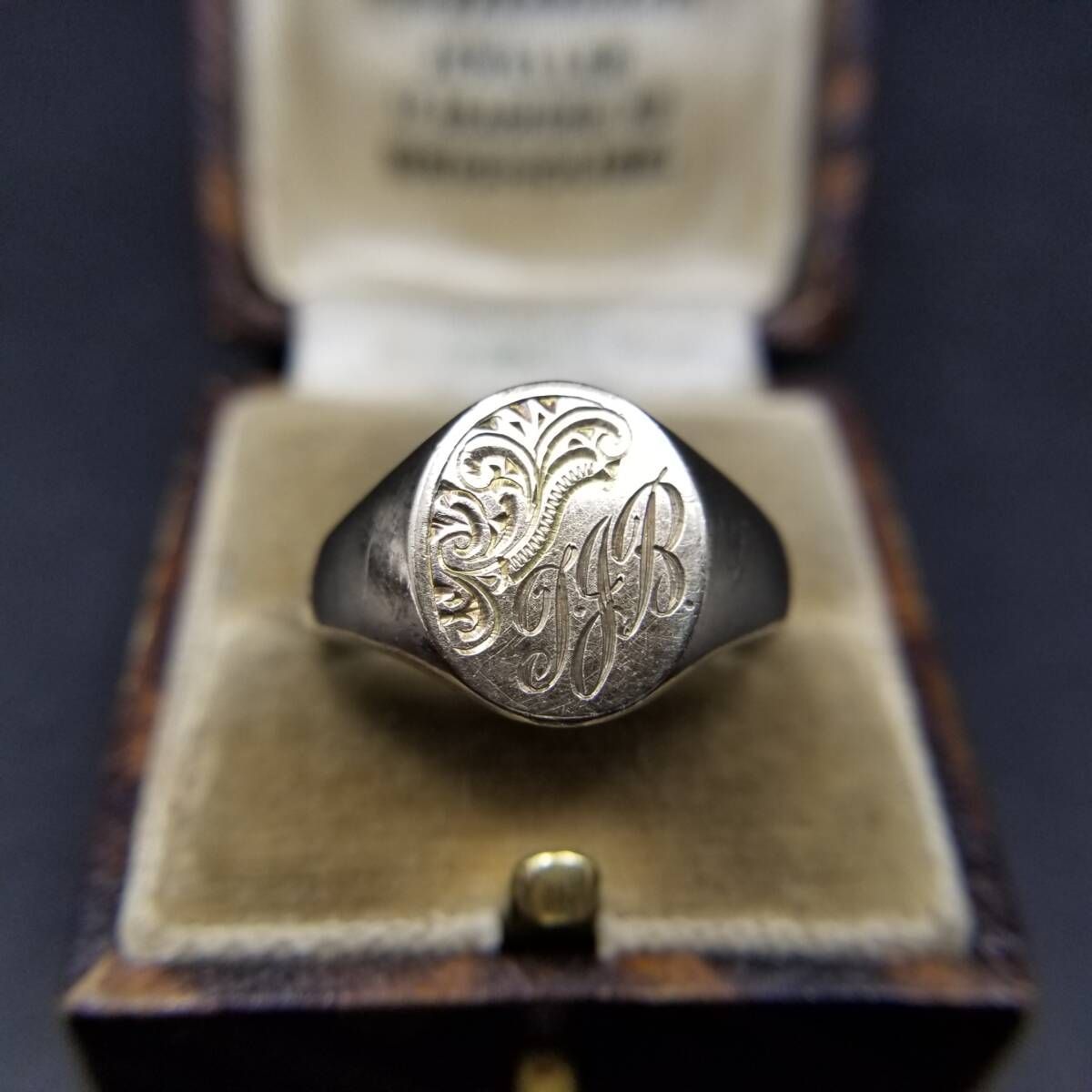 JHW社製 英国 ヴィンテージ イニシャル TJB フローラル シグネット