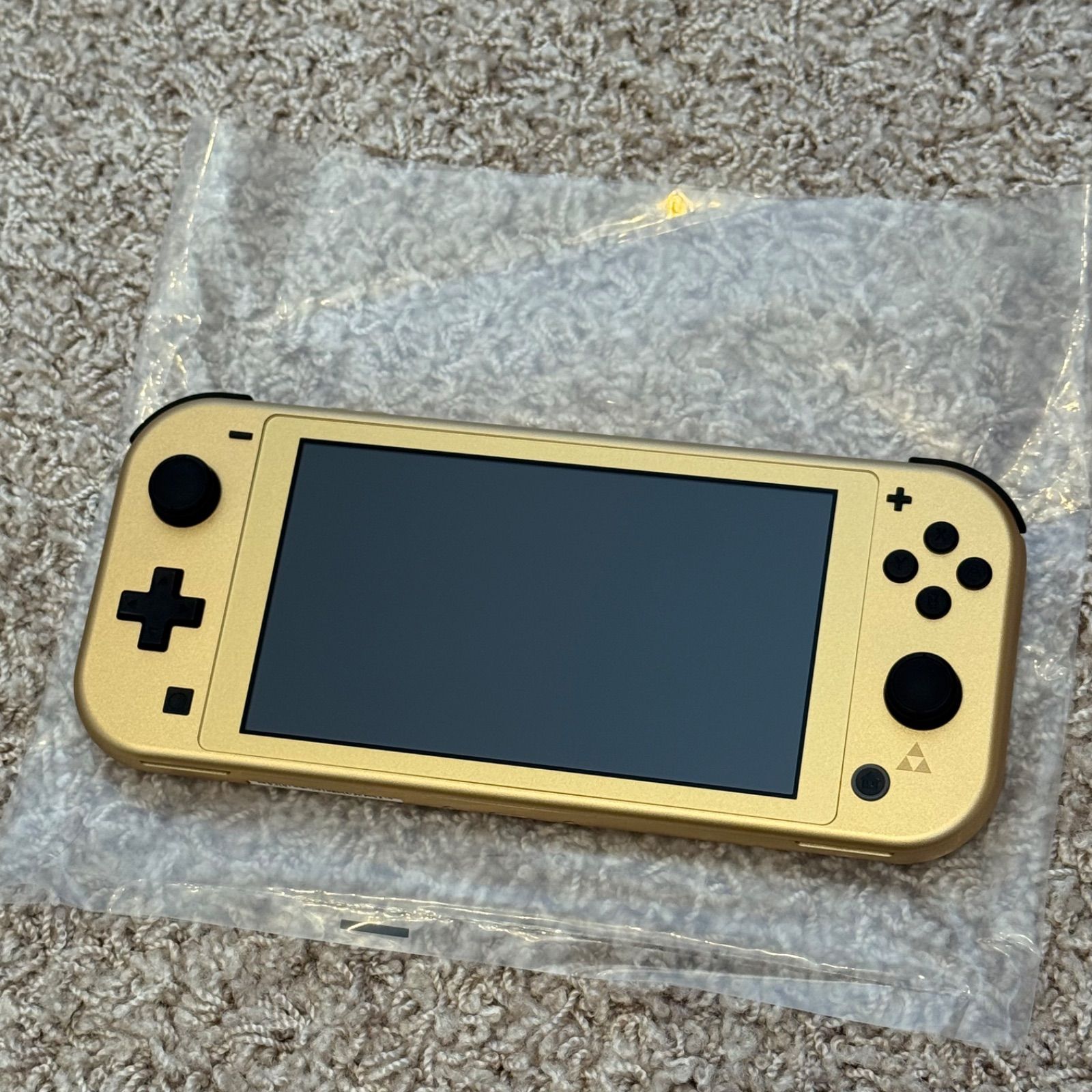 1-024【ほぼ未使用】Switch LITE ハイラルエディション 箱付き 完品