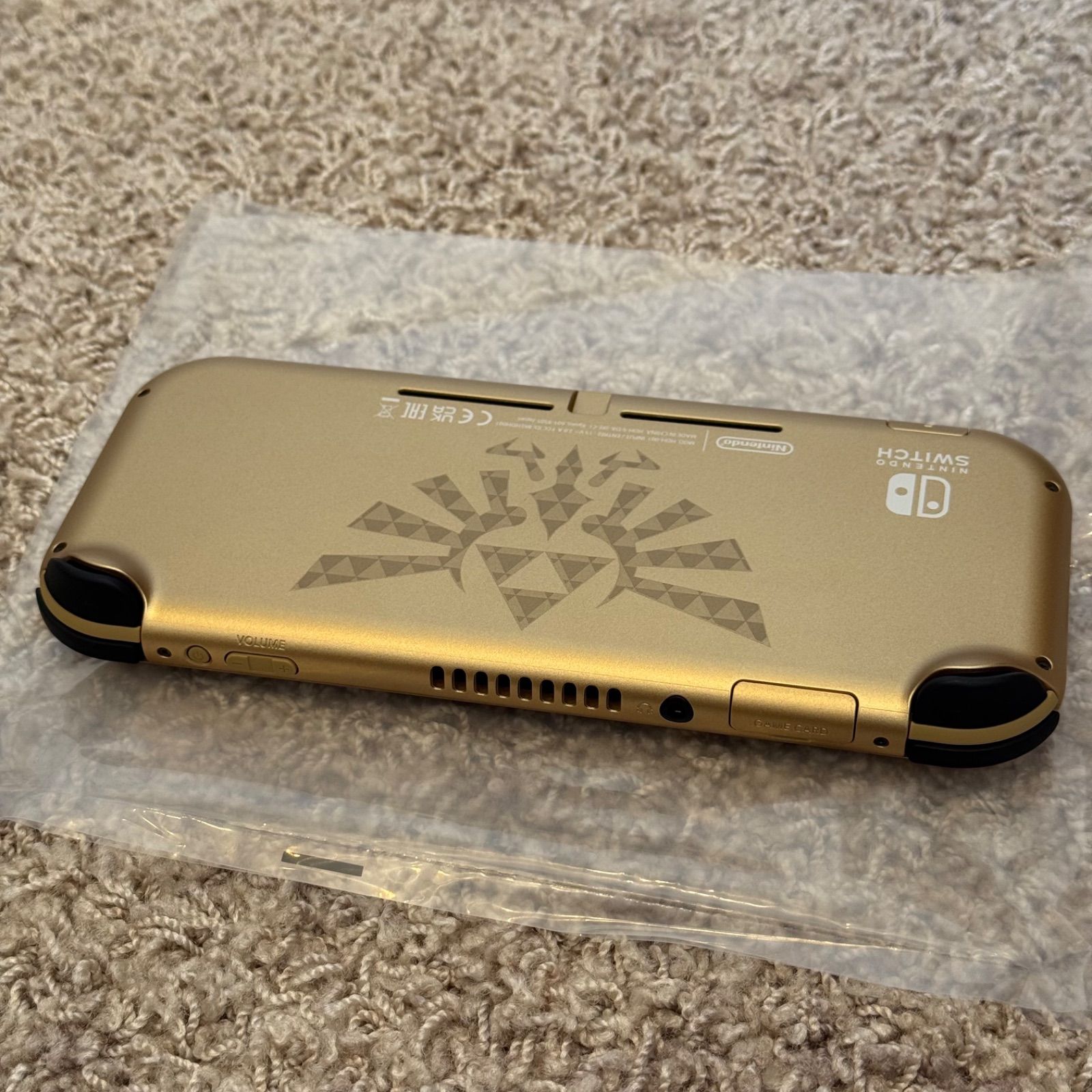 1-024【ほぼ未使用】Switch LITE ハイラルエディション 箱付き 完品
