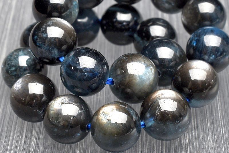 ブラックアクアマリン