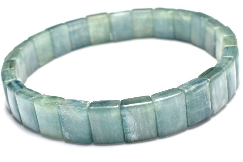 天然希少　ロードナイトバングル 1点物】希少◇天然色 グリーンカイヤナイト 7x9mm バングル