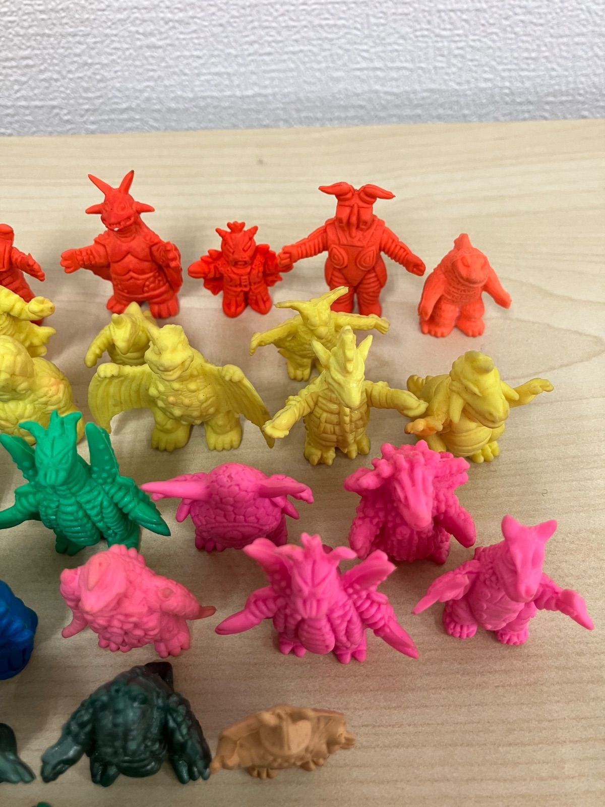 P/ウルトラ怪獣消しゴム 52体セット - メルカリ