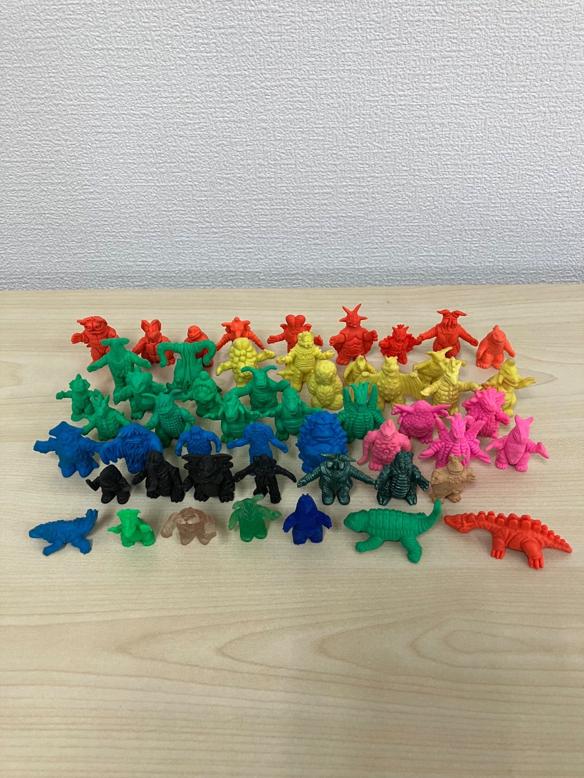 P/ウルトラ怪獣消しゴム 52体セット - メルカリ
