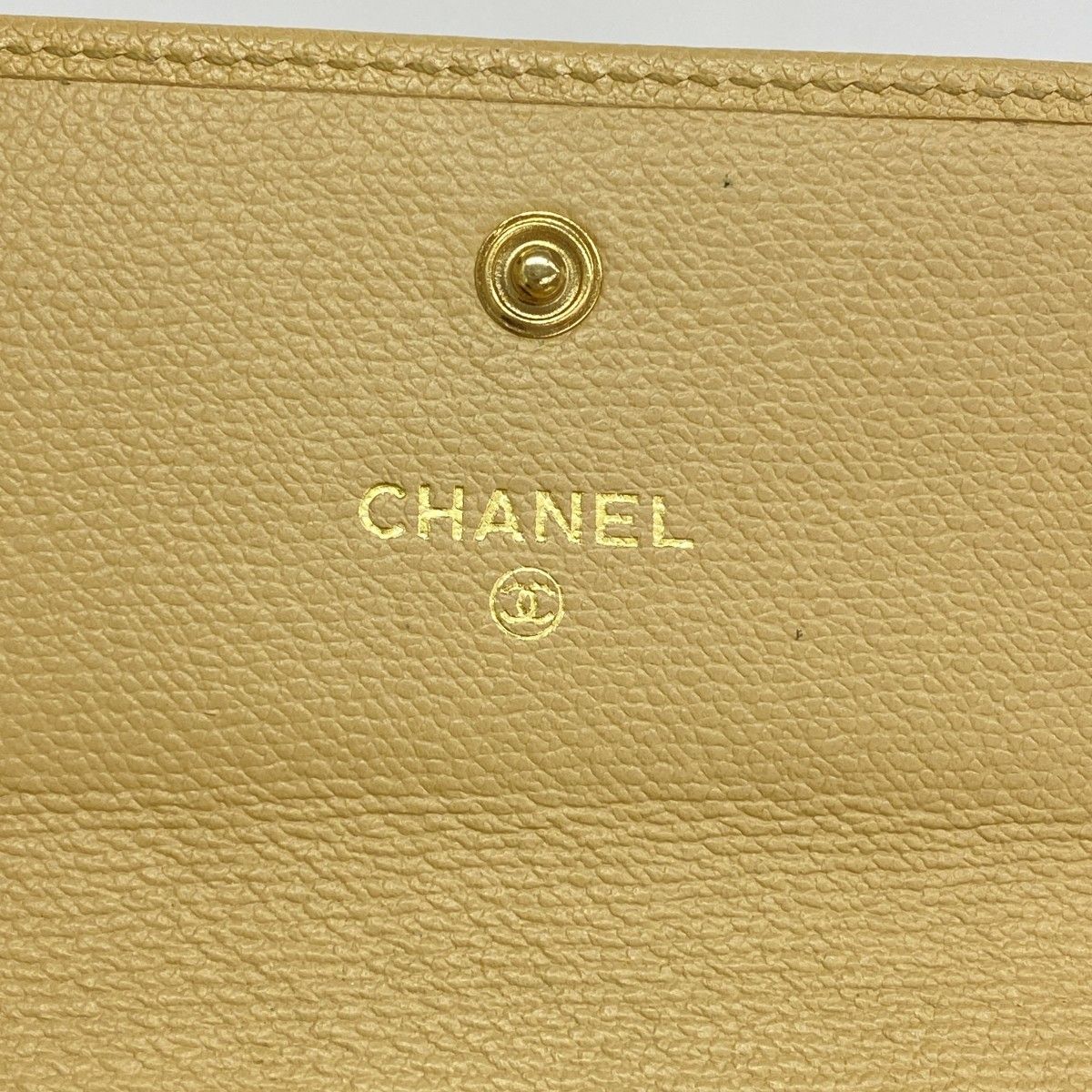 【X'masセール★30%OFF】シャネル CHANEL 手袋ココボタン ブラウン×ゴールド レディース 中古 6ab0764-k】シャネル 三つ折り財布 ココボタン レザー ライトブラウン