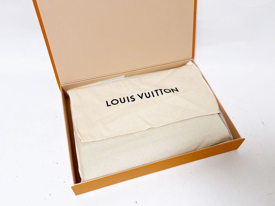LOUIS VUITTON ルイヴィトン トリヨンレザー ポシェット ジュール GM