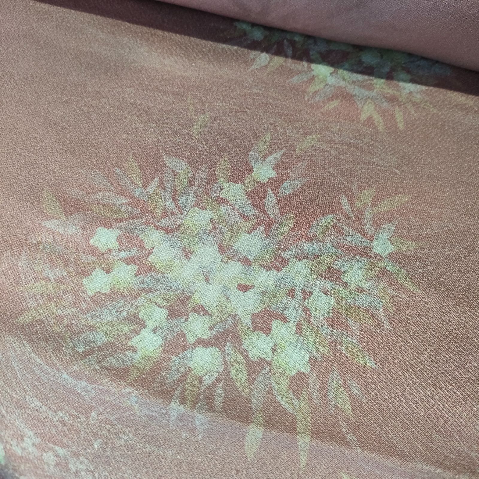 33【新品未使用】 桜色 ピンク 花柄 小紋 反物 正絹 シルク 和モダン 