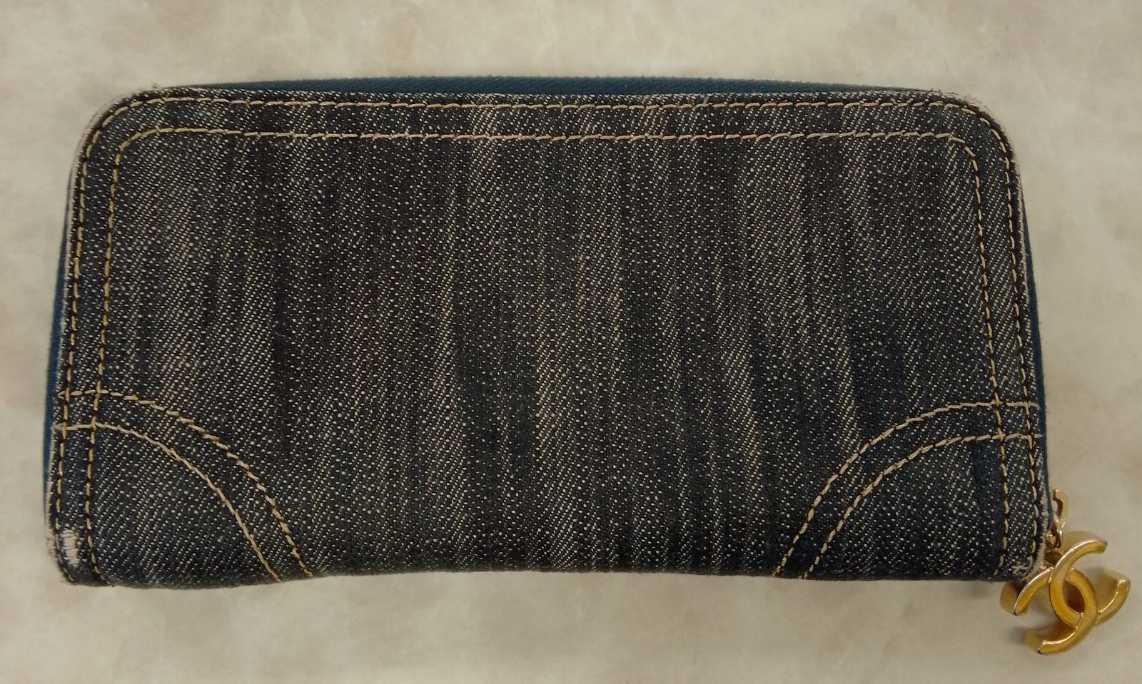 APG 11 シャネル デニム ココマーク ラウンドファスナー長財布 2つ折り長財布 シール付き ゴールド金具