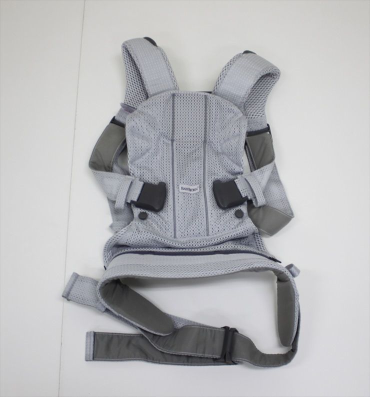 美品 ベビーキャリア ONE KAI Air シルバー 抱っこ紐 おんぶ 新生児OK