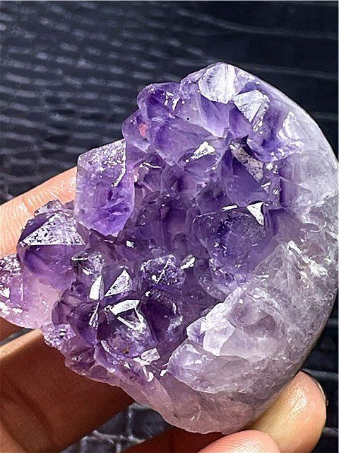 AAA級◇天然ウルグアイ産アメジスト原石B88G3/39G47C - メルカリ