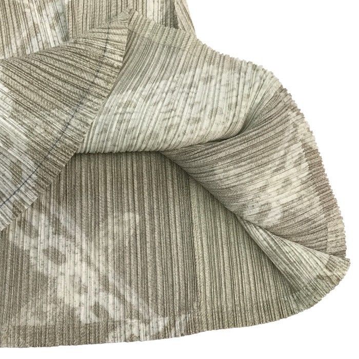 イッセイミヤケ プリーツ 変形 ロングスカート レース サイズ2 M ベージュ 美品•希少】ISSEY MIYAKE イッセイミヤケ メッシュ ロングスカート