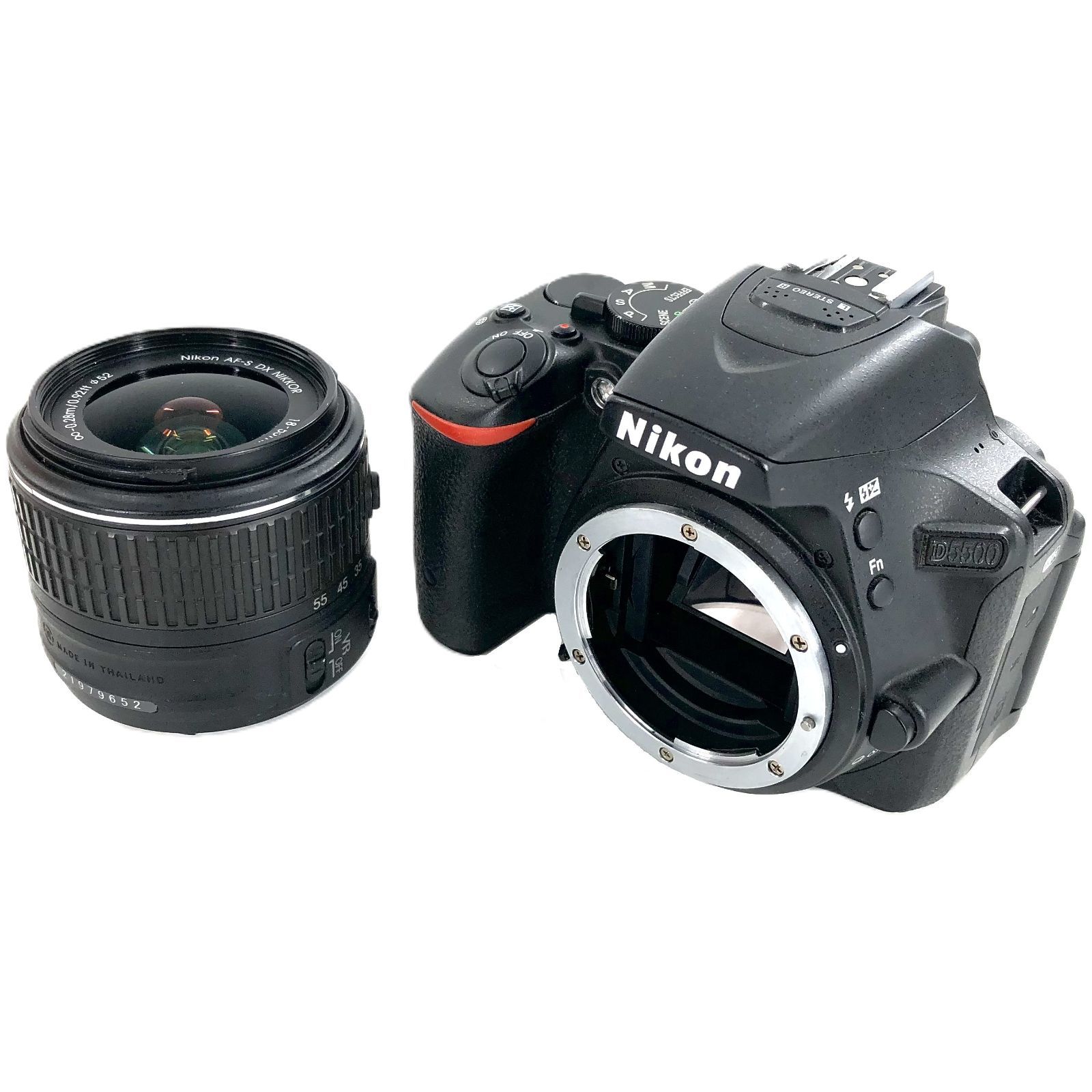 ニコン Nikon D5500 18-55mm 1:3.5-5.6G VR2 レンズ SDカード付き