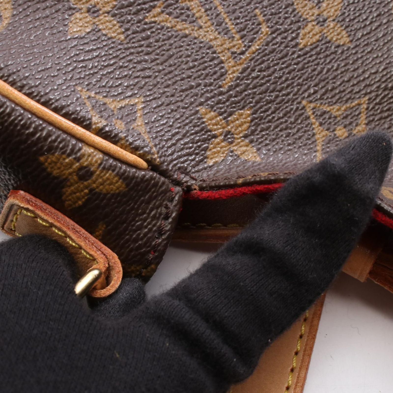 ルイ・ヴィトン LOUIS VUITTON ショルダーバッグ タンブラン M51179