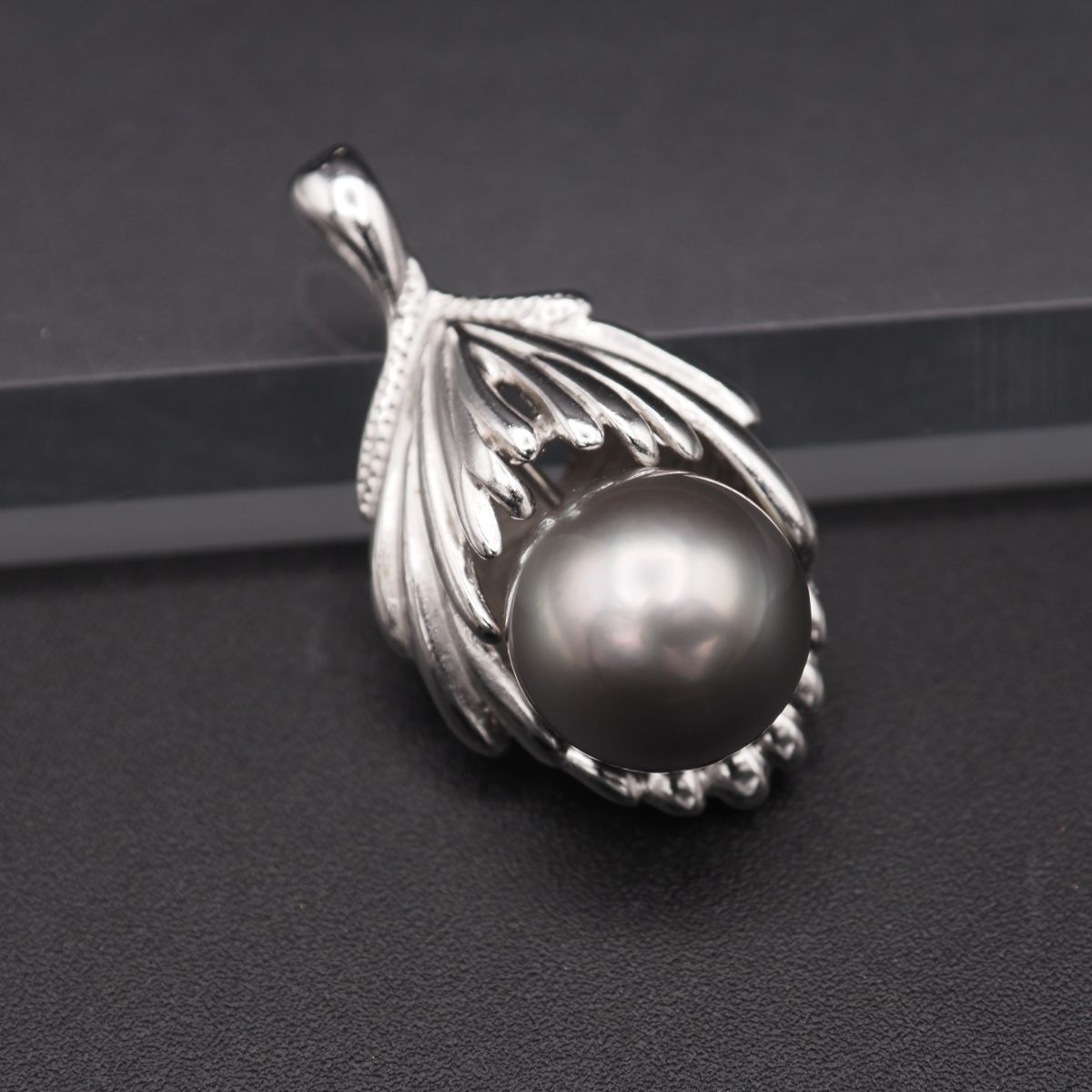 M 114 本真珠 11.5 mm珠 パール ペンダント トップ シルバー デザイン チャーム ヘッド 誕生石