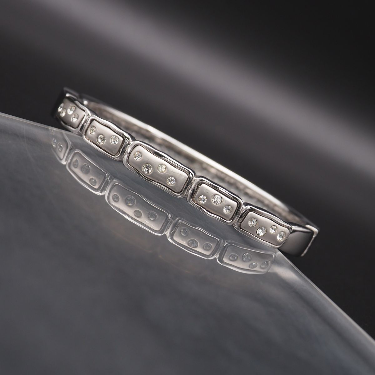 M 128 スワロフスキー SWAROVSKI バングル ラインストーン シルバー デザイン