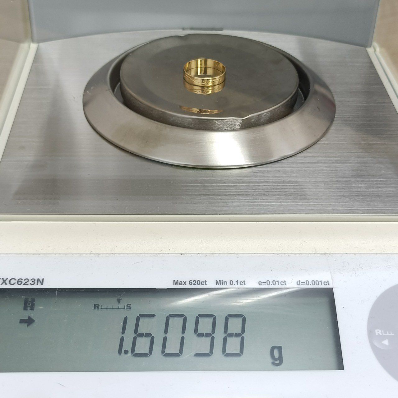  18金 K 18 男女兼用 彫金 平打ちリング 1.6ｇ 15号 E 60 リング 指輪 アクセサリー