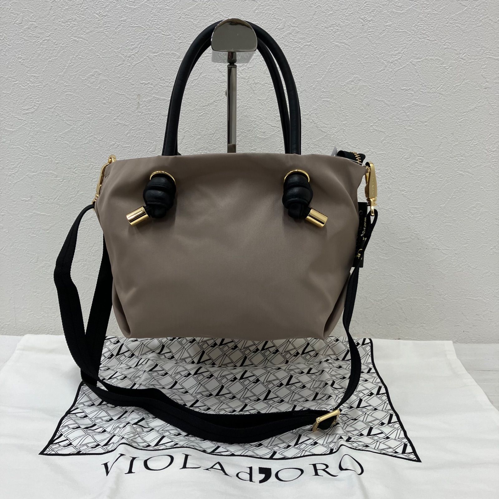 8247 VIOLAd ORO ヴィオラドーロ BIANCA ビアンカ XS トープ × ブラック グレージュ 2 way ハンドバッグ トートバッグ ショルダーバッグ 肩がけ 斜めがけ 小さめ 日本製 ナイロン 牛床革 ノットハンドルナイロンバッグ