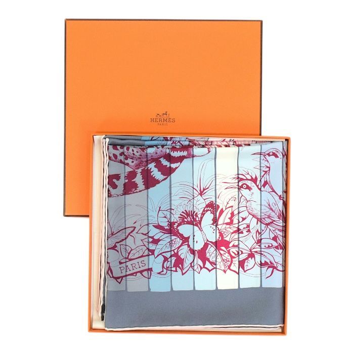 エルメス HERMES スカーフ カレ 90 シルク JUNGLE LOVE RAINBOW ジャングルラブ レインボー ジャガー ヒョウ レオパード レディース メンズ ピンク | ライトブルー グレー mbt 27002