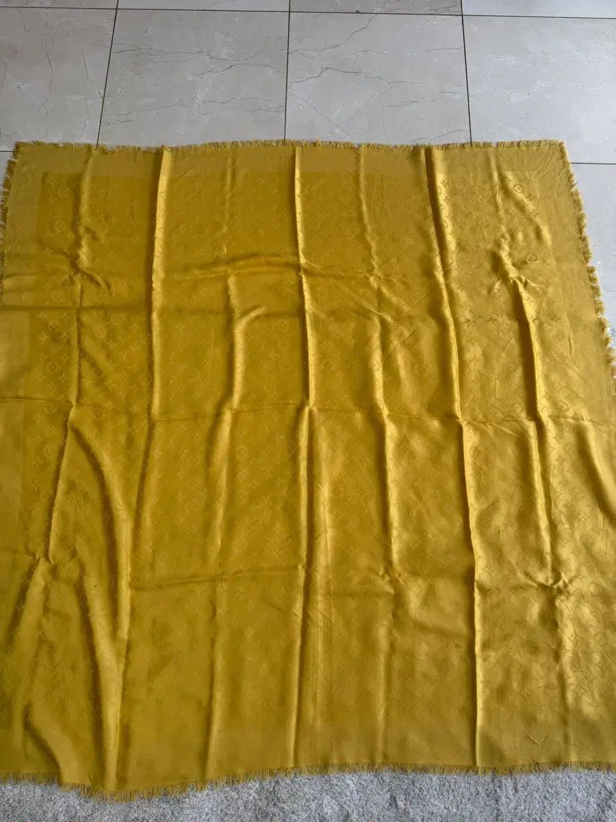  ルイヴィトン ショール マフラー 黄色 バンダナ スカーフ 小物