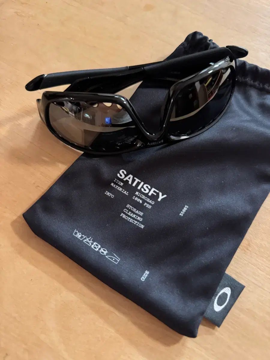 オークリー x セティスパイ ストレートジャケット ブラック