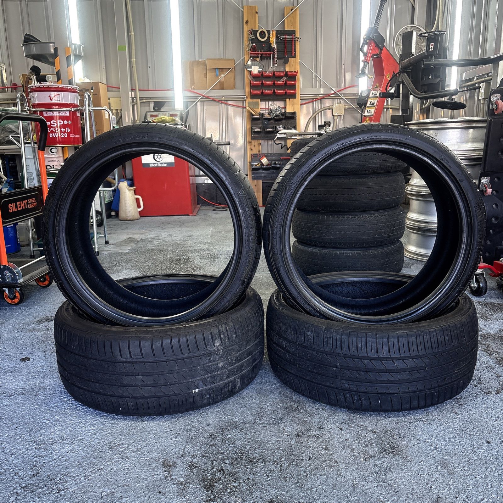 winrun R 330 245|35 19 235|35 タイヤセット