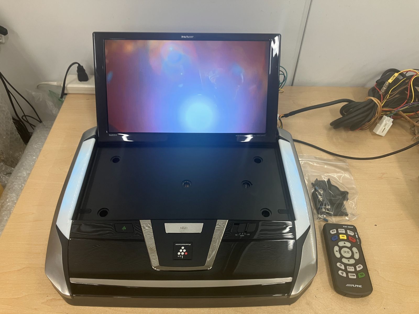 R 133 _プラズマクラスター技術搭載 12.8型後席モニター アルパイン PXH 12 X-R-AV 取り外し前 取り外し 彡