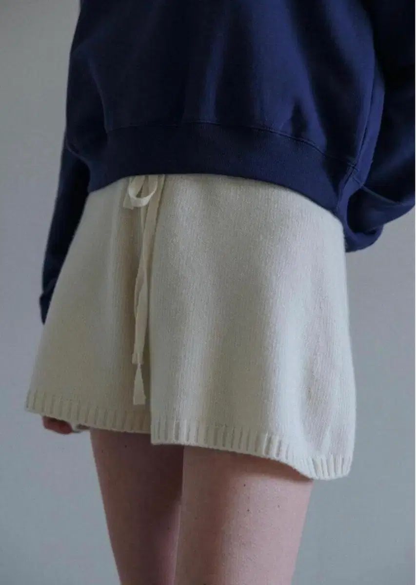 タナット カシミア ショーツ アイボリー