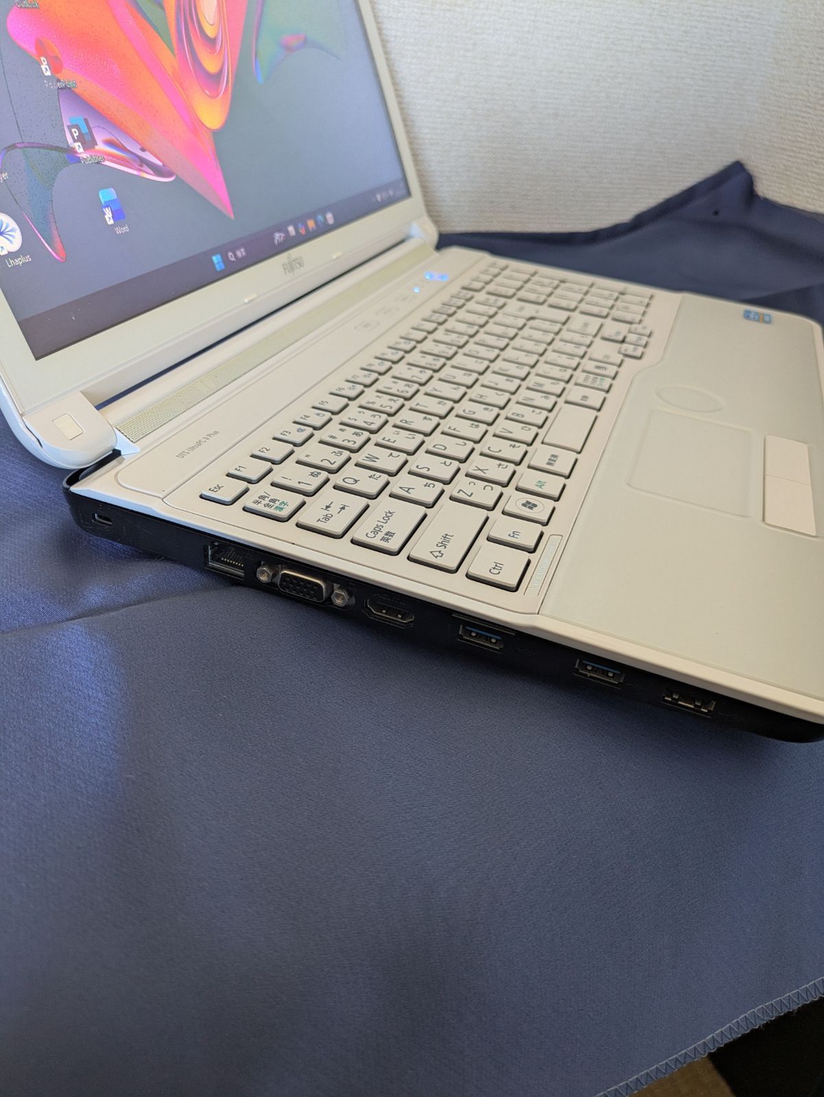 爆速ノートパソコンAH 56|E Core i 7 Win 11 Office 2021 Webカメラ WiFi