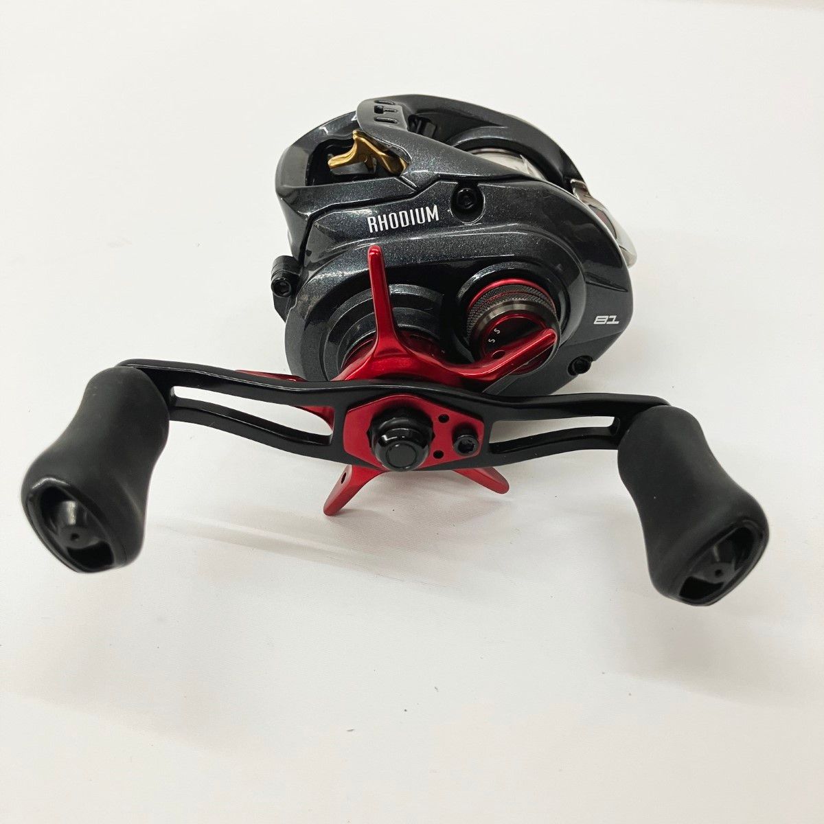 〇〇Megabass メガバス RHODIUM ロジウム 左 ベイトリール 81L - メルカリ