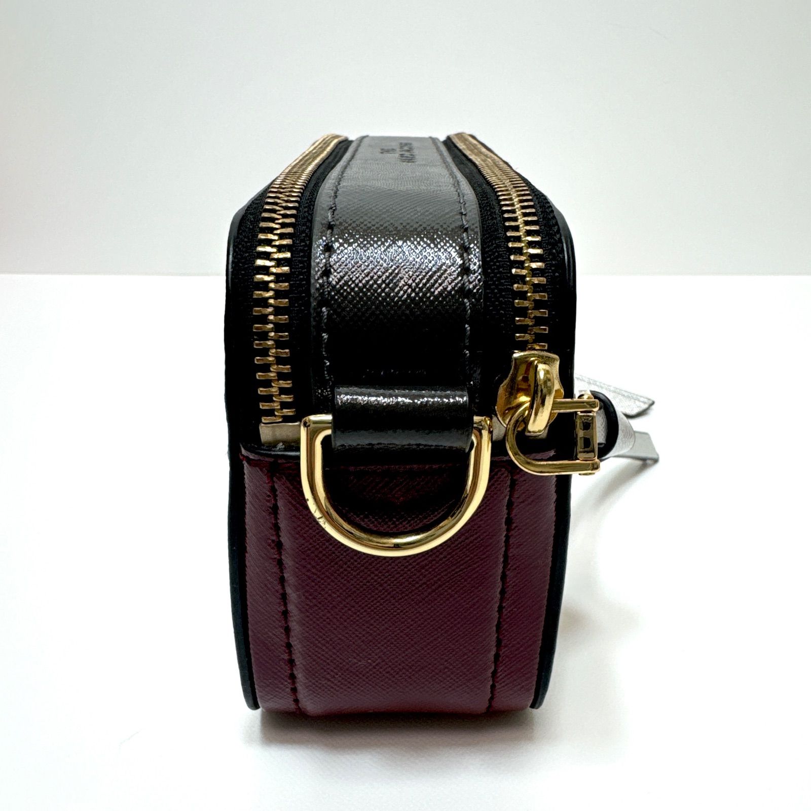 極美品 THE MARC JACOBS マークジェイコブス 斜め掛けバッグ シルバー